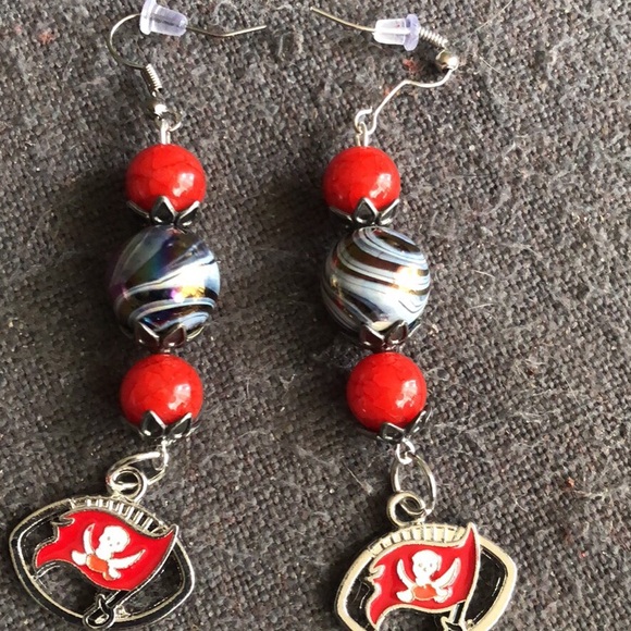 Earrings - Picture 5 of 7